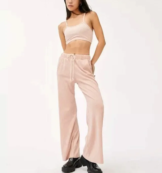 Домашній одяг та sleepwear для оптових партнерів